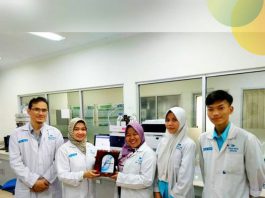 Penjemputan peserta didik yang telah selesai melaksanakan praktek kerja industri di PT. Darya Varia Laboratories plant Citereup