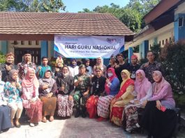 MEMPERINGATI HARI GURU NASIONAL 2021 BERGERAK DENGAN HATI PULIHKAN PENDIDIKAN